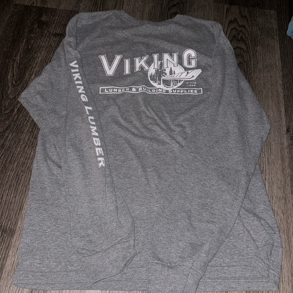 Men’s long sleeve shirt
